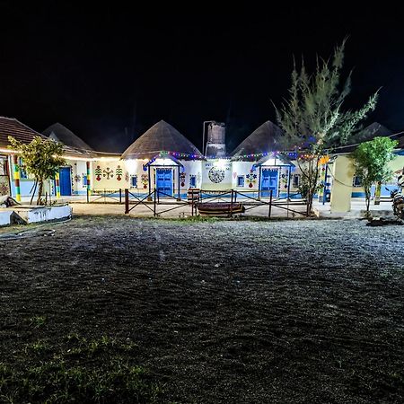 White Land Villagestay Dhordo المظهر الخارجي الصورة