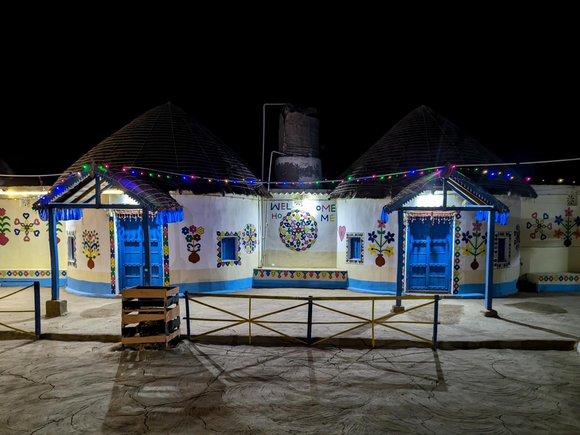 White Land Villagestay Dhordo المظهر الخارجي الصورة