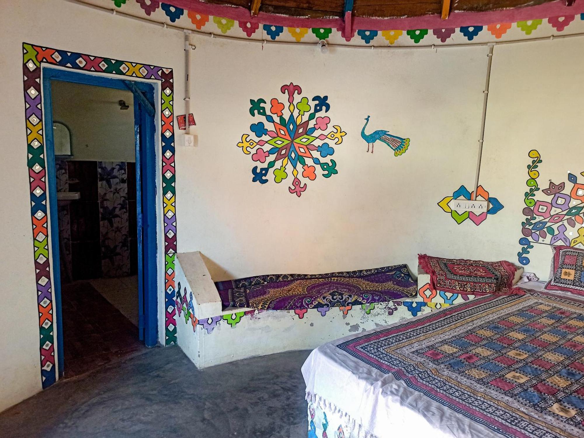 White Land Villagestay Dhordo المظهر الخارجي الصورة