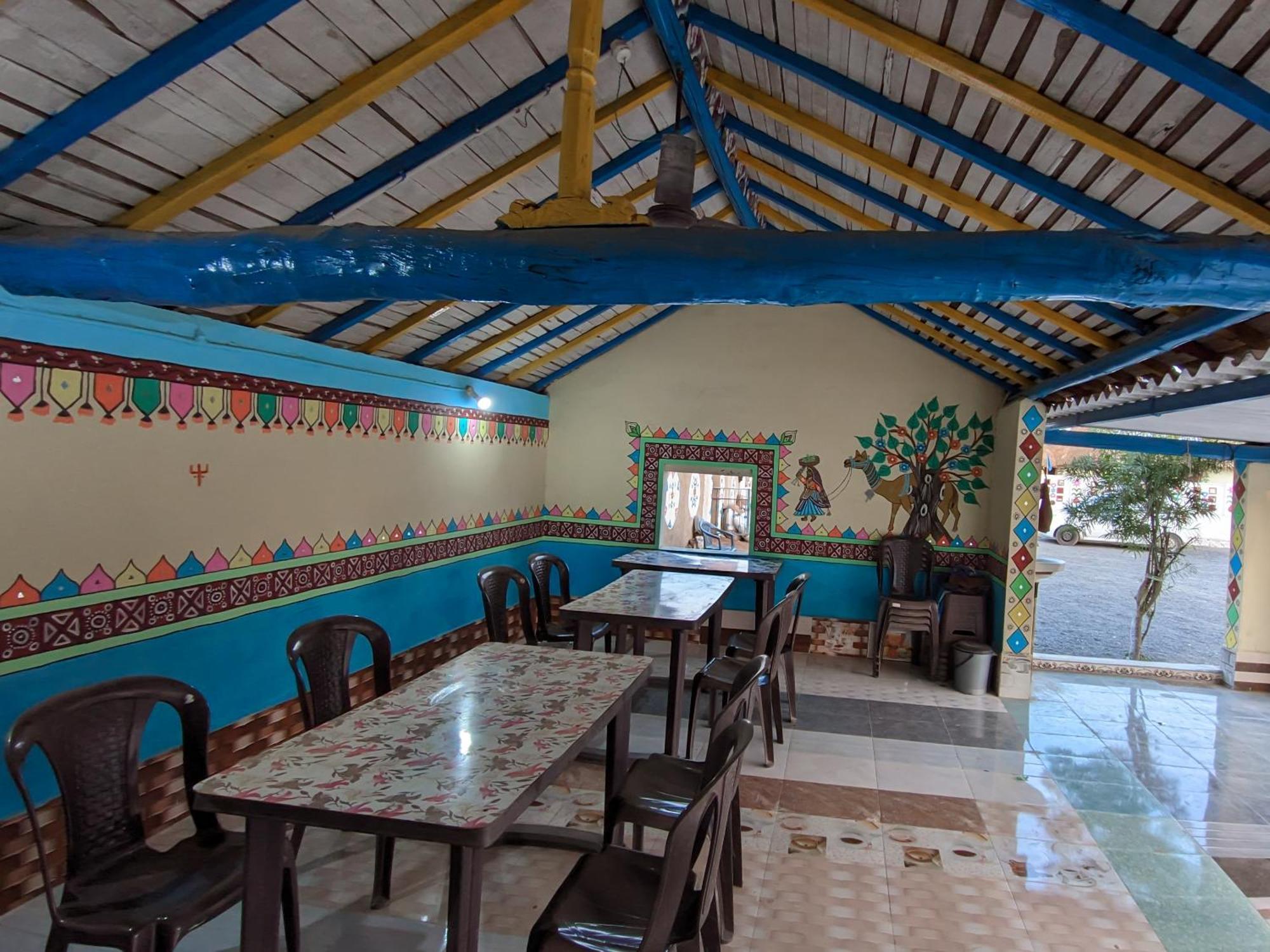 White Land Villagestay Dhordo المظهر الخارجي الصورة