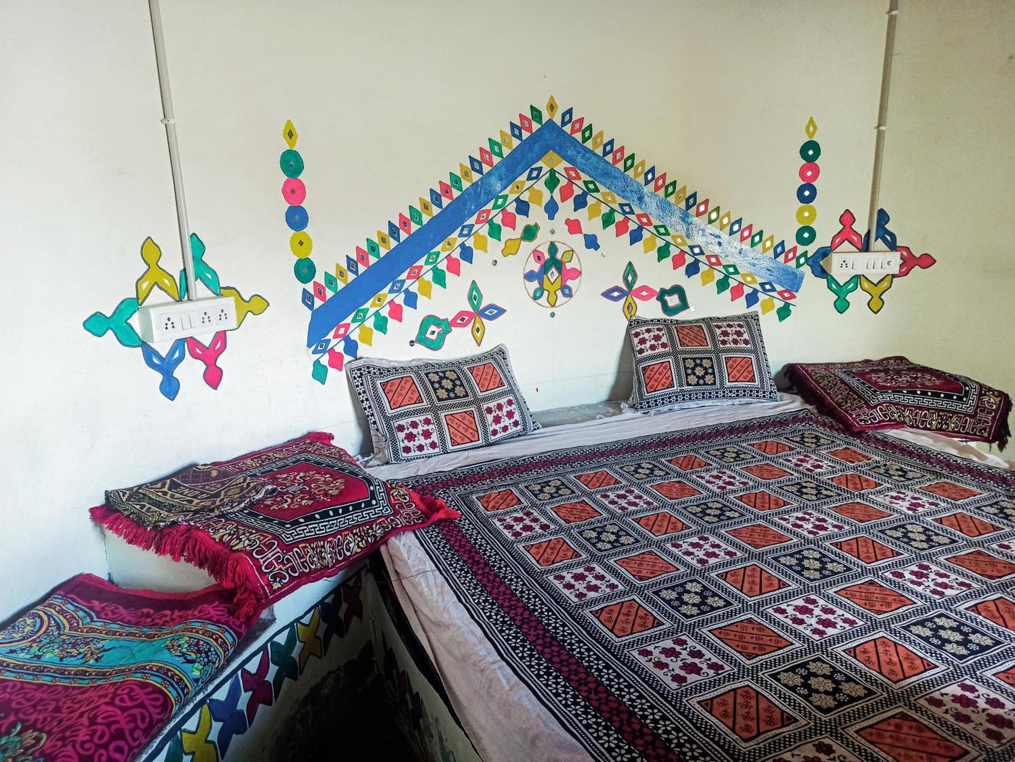 White Land Villagestay Dhordo المظهر الخارجي الصورة